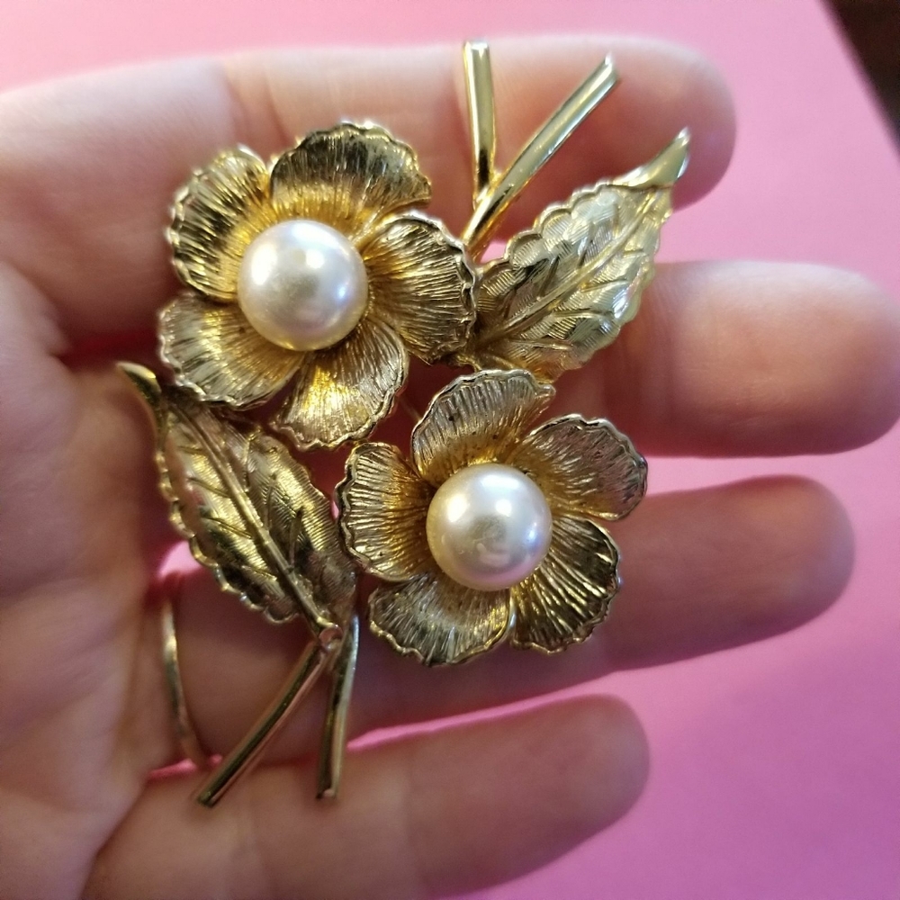 Relisted- -vintage Allison Reed brooch flowers gold tone pin - Picture 3 of 7